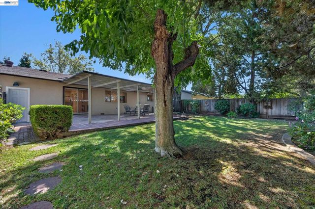 1787 Roxbury Dr, Concord, CA 94519