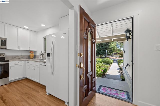 1787 Roxbury Dr, Concord, CA 94519