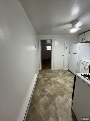298 Main Avenue 6, Wallington, NJ 07057