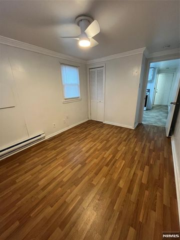 298 Main Avenue 6, Wallington, NJ 07057