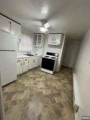 298 Main Avenue 6, Wallington, NJ 07057