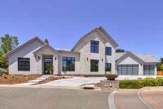 1360 Pars Oak Ln, Carmichael, CA 95608