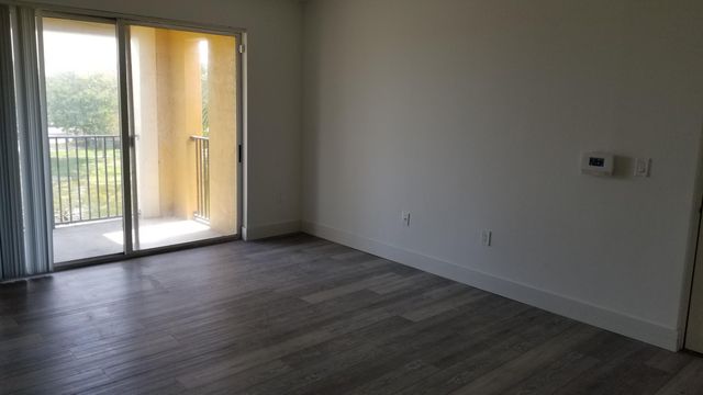 2201 W Preserve Way 302, Miramar, FL 33025