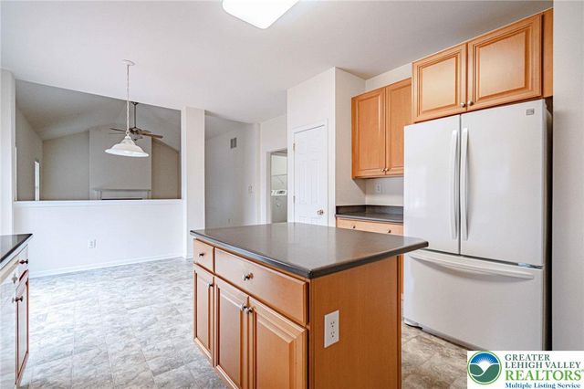 7120 Tuscany Drive, Lower Macungie Twp, PA 18062