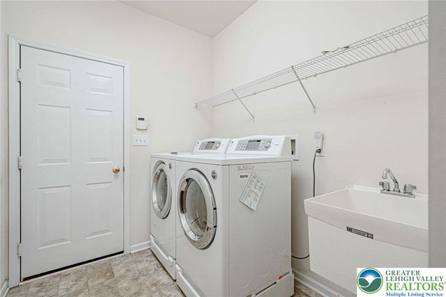 7120 Tuscany Drive, Lower Macungie Twp, PA 18062