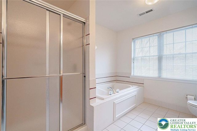 7120 Tuscany Drive, Lower Macungie Twp, PA 18062