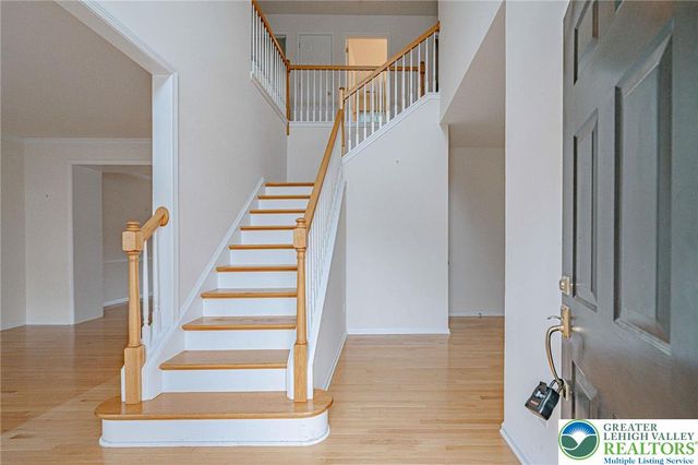 7120 Tuscany Drive, Lower Macungie Twp, PA 18062