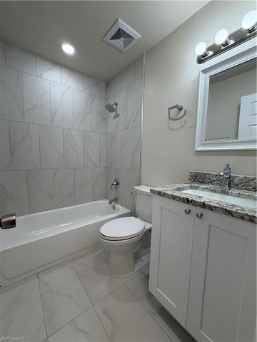 2601 47th TER SW B, Naples, FL 34116