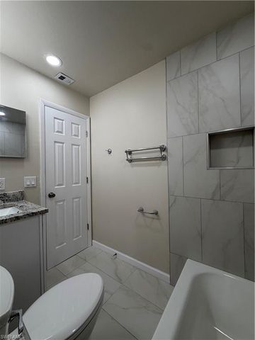 2601 47th TER SW B, Naples, FL 34116