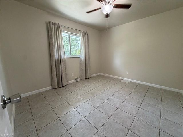 2601 47th TER SW B, Naples, FL 34116