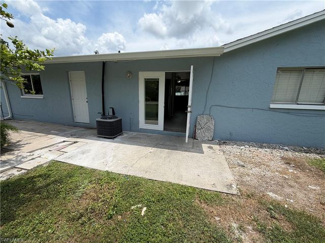 2601 47th TER SW B, Naples, FL 34116
