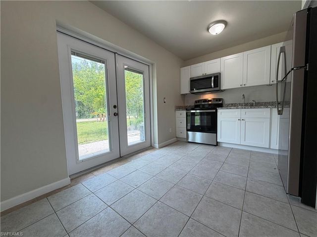 2601 47th TER SW B, Naples, FL 34116