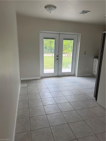 2601 47th TER SW B, Naples, FL 34116