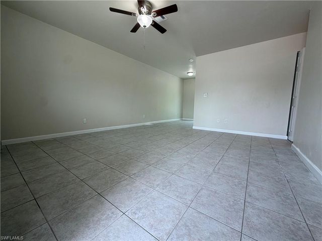 2601 47th TER SW B, Naples, FL 34116