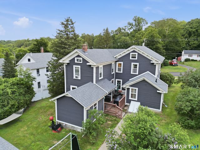 124 Main Street, East Hampton, CT 06424