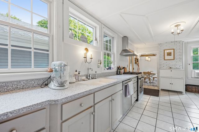 124 Main Street, East Hampton, CT 06424