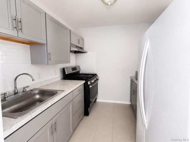 42-16 Rockaway Beach Boulevard 1st Fl, Far Rockaway, NY 11691