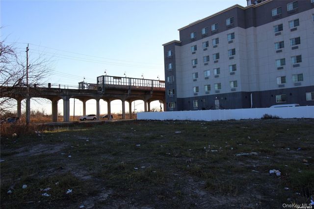 42-16 Rockaway Beach Boulevard 1st Fl, Far Rockaway, NY 11691