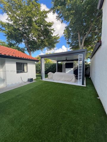 17839 NW 63rd Ct, Hialeah, FL 33015