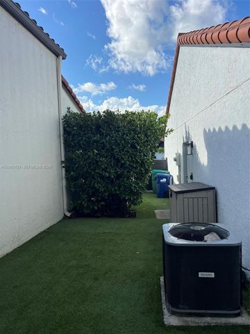 17839 NW 63rd Ct, Hialeah, FL 33015