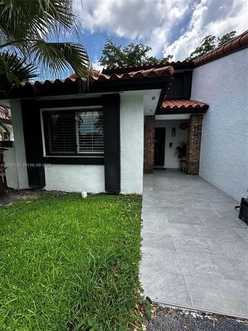 17839 NW 63rd Ct, Hialeah, FL 33015