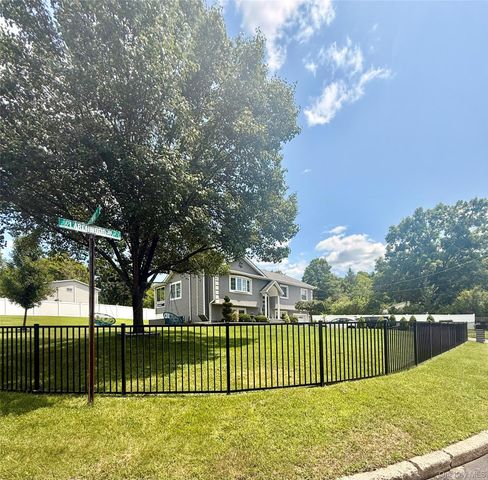 14 Larchwood Drive, Goshen, NY 10924