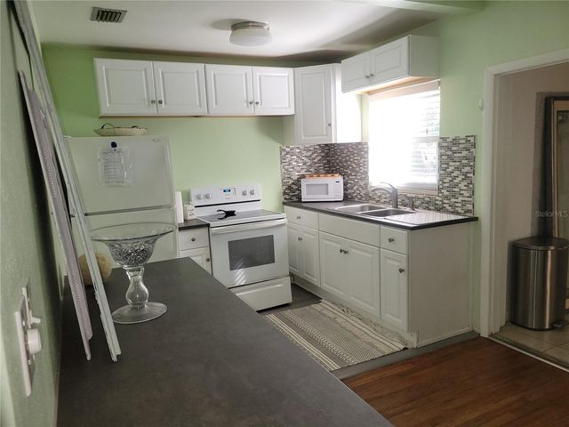 4323 NW 12TH TERRACE, Gainesville, FL 32609