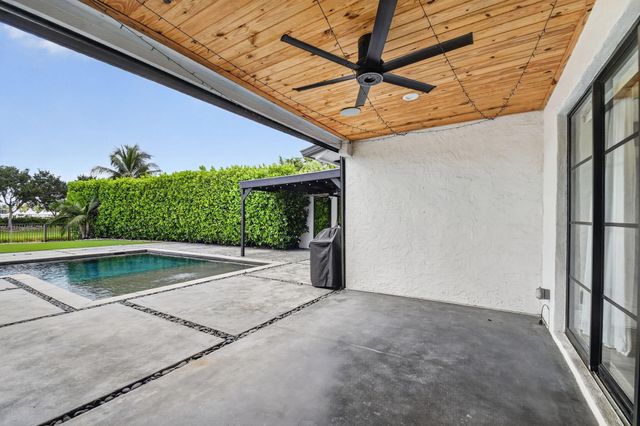 2881 Polo Island Drive, Wellington, FL 33414