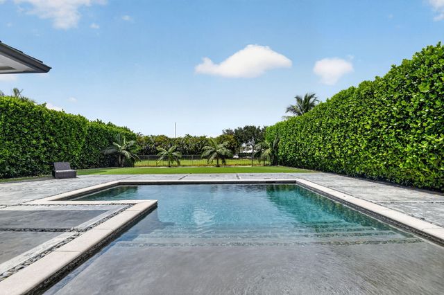 2881 Polo Island Drive, Wellington, FL 33414