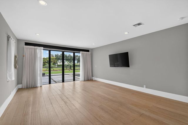 2881 Polo Island Drive, Wellington, FL 33414