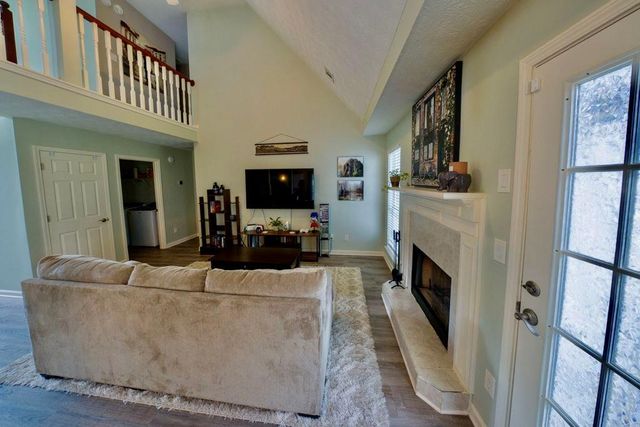 225 Shadetree Lane, Lawrenceville, GA 30044