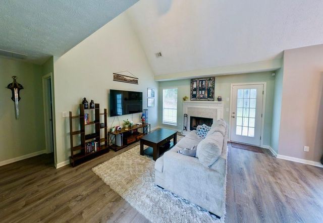 225 Shadetree Lane, Lawrenceville, GA 30044
