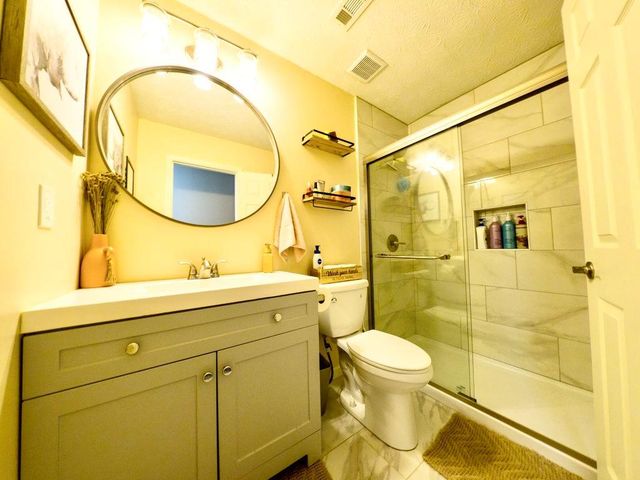 225 Shadetree Lane, Lawrenceville, GA 30044