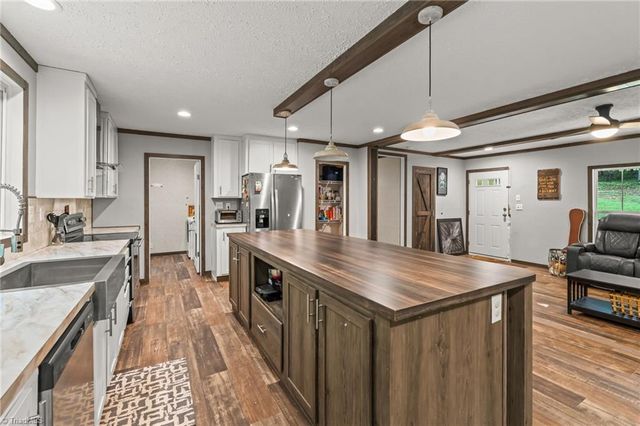 194 Lakefield Road, Stokesdale, NC 27357