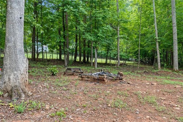 194 Lakefield Road, Stokesdale, NC 27357
