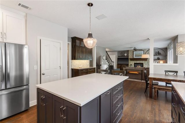 7719 W 145 Terrace, Overland Park, KS 66223