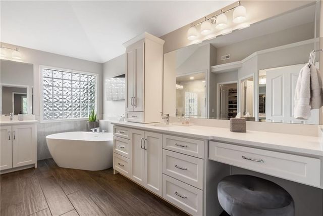 7719 W 145 Terrace, Overland Park, KS 66223