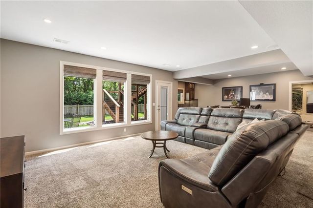 7719 W 145 Terrace, Overland Park, KS 66223