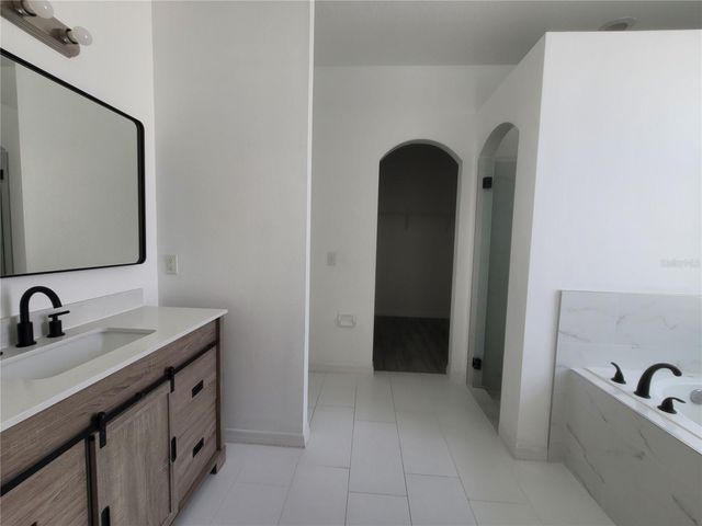 140 HIGHLAND MEADOWS STREET, Davenport, FL 33837