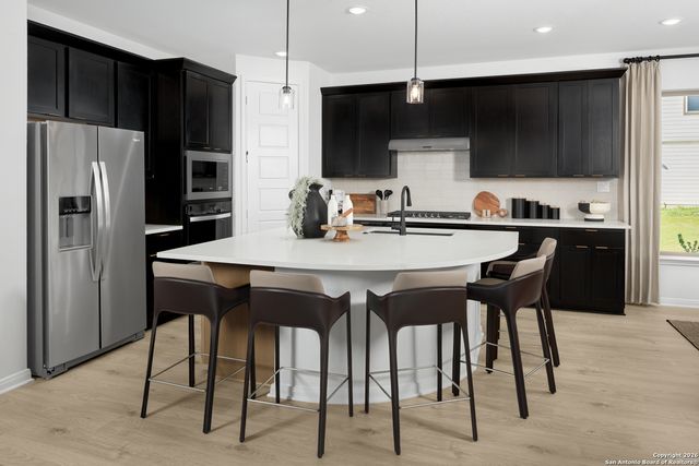 10076 Mulhouse Dr, Schertz, TX 78154