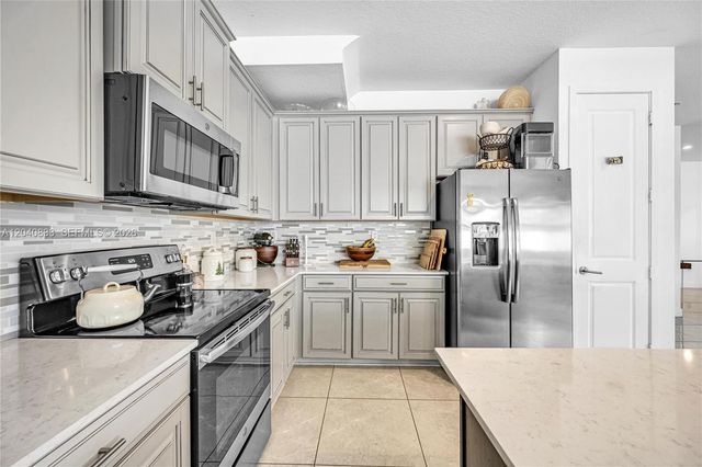 23541 SW 107th Pl, Homestead, FL 33032