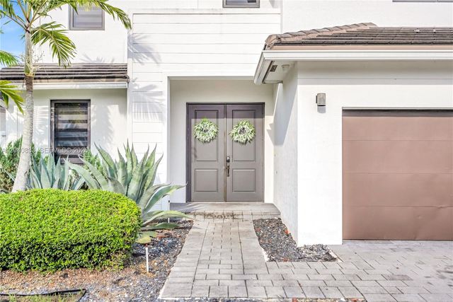 23541 SW 107th Pl, Homestead, FL 33032