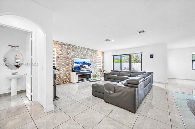 23541 SW 107th Pl, Homestead, FL 33032