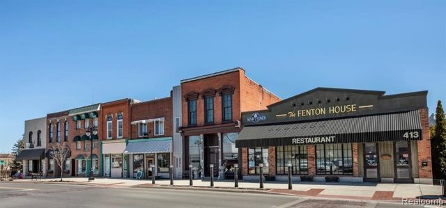 907 Watercress Lane, Fenton, MI 48430