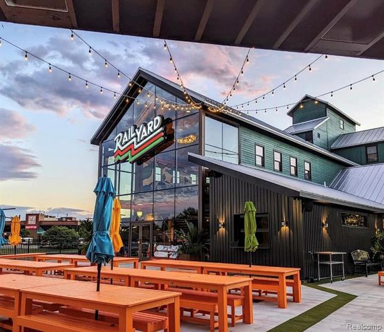 907 Watercress Lane, Fenton, MI 48430