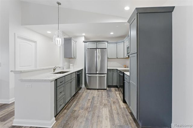 907 Watercress Lane, Fenton, MI 48430