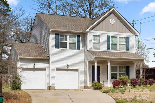 4006 Stockbrook Drive, Charlotte, NC 28215