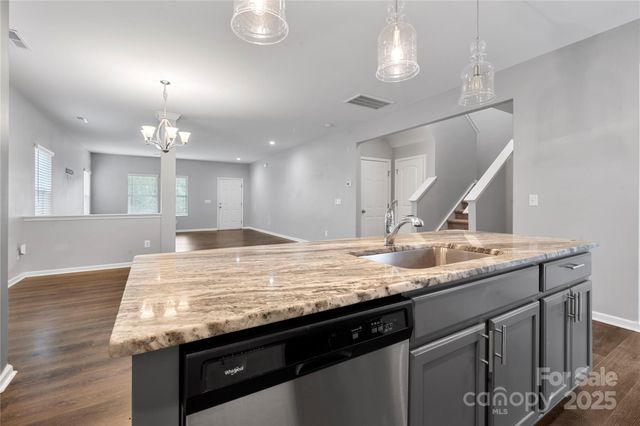 4006 Stockbrook Drive, Charlotte, NC 28215