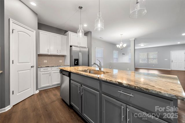 4006 Stockbrook Drive, Charlotte, NC 28215