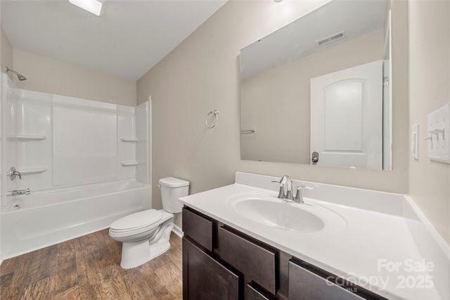 4006 Stockbrook Drive, Charlotte, NC 28215